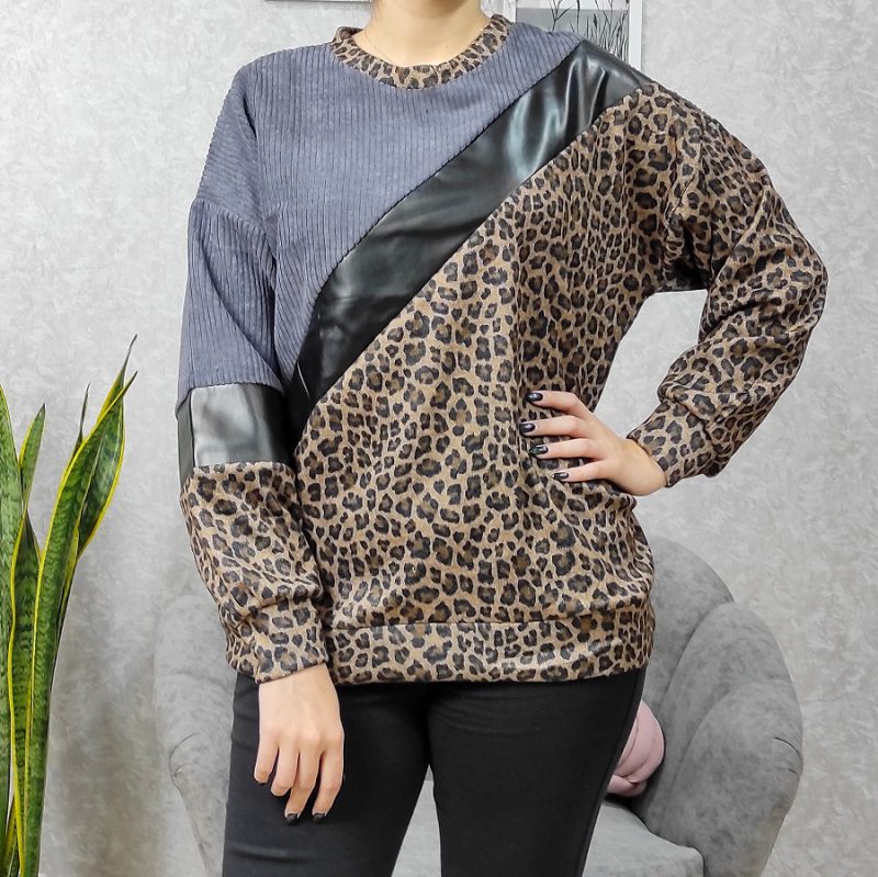 blouse leopard 02 800x799 - بلوز مخمل کبریتی زنانه طرح پلنگی