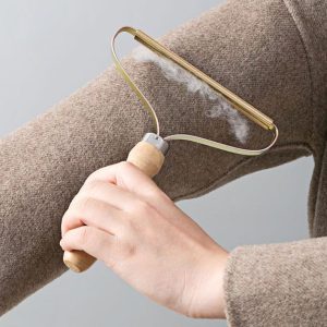 Lint and Piling Remover  300x300 - روش های از بین بردن پرز لباس