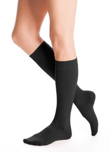 Socks below the knee 217x300 - انواع جوراب زنانه