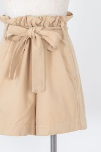 11 Paper Bag Shorts 01 200x300 - انواع شلوارک زنانه